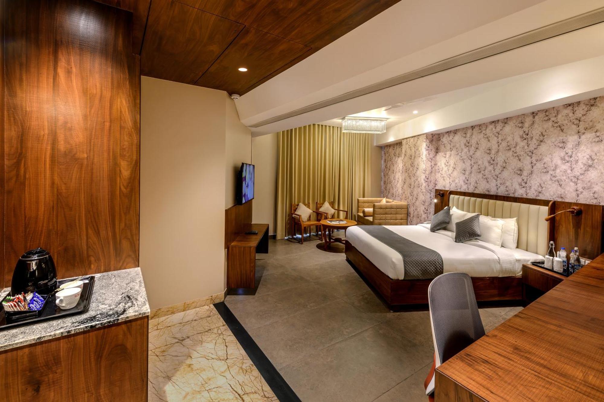 Sundex Hotel Thanjavur Dış mekan fotoğraf