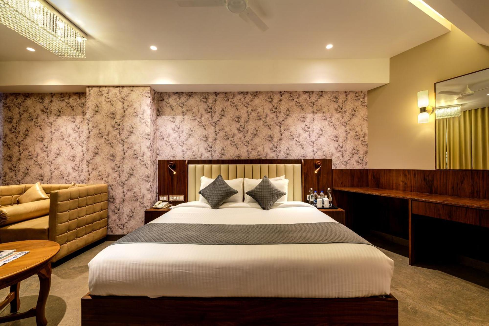 Sundex Hotel Thanjavur Dış mekan fotoğraf